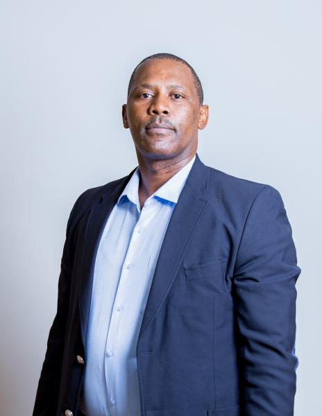 Mandla Mathaphuna