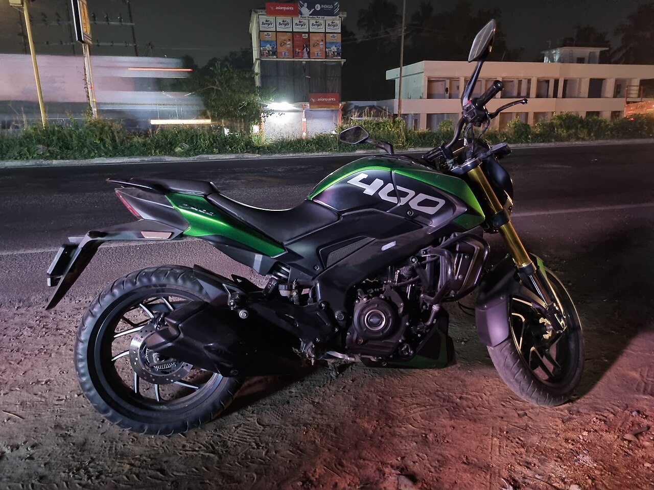 Bajaj Dominar 400