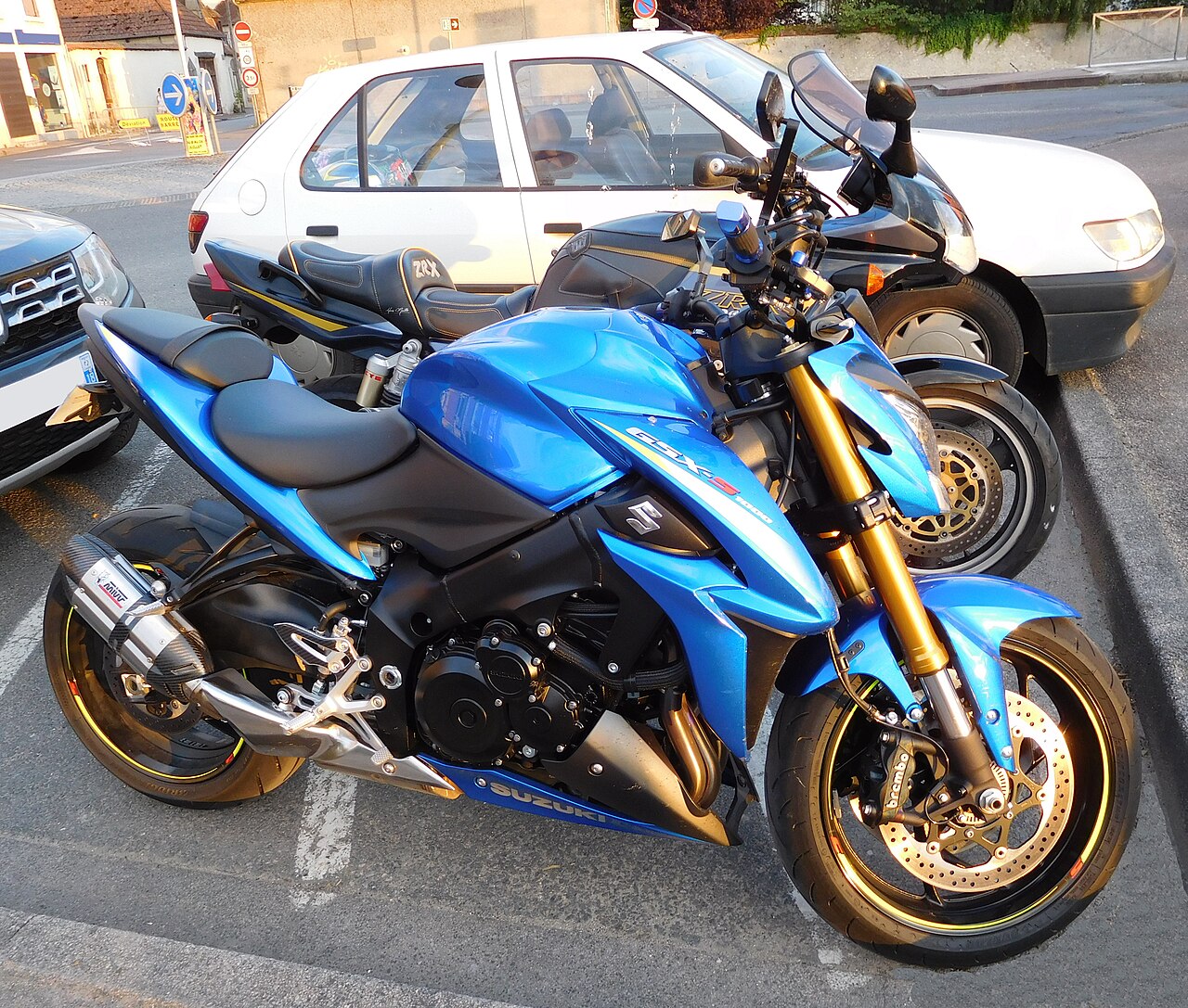 Suzuki GSX-S950