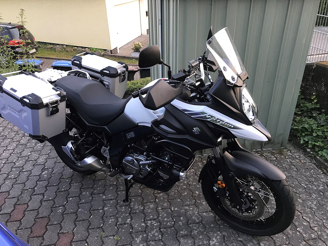 Suzuki V-Strom 650